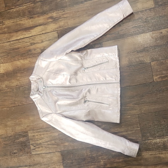 Baccini Jackets & Blazers - NWOT BACCINI FAUX LEATHER METALLIC BLUSH JACKET